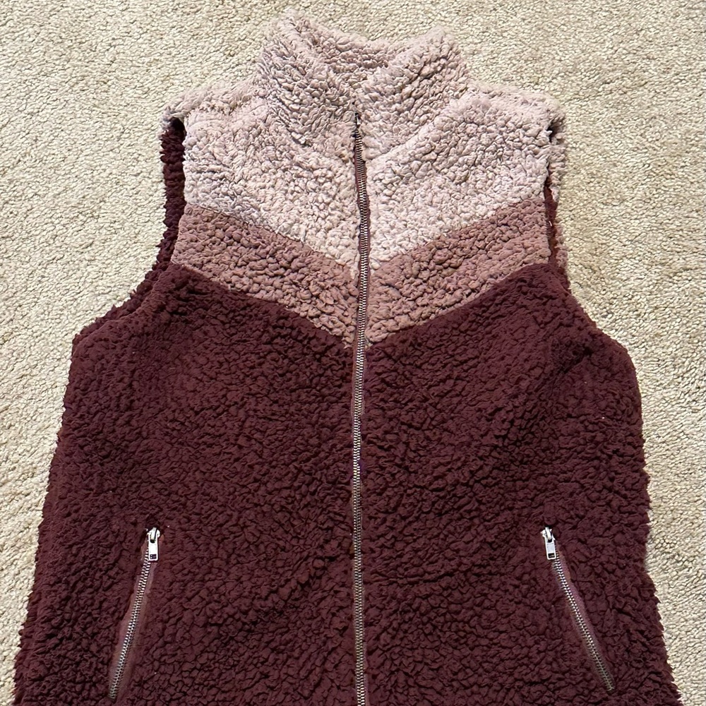 *GENTLY USED* Harper Heratage Sherpa Jacket Vest Rose Mauve PinkZip Size Medium